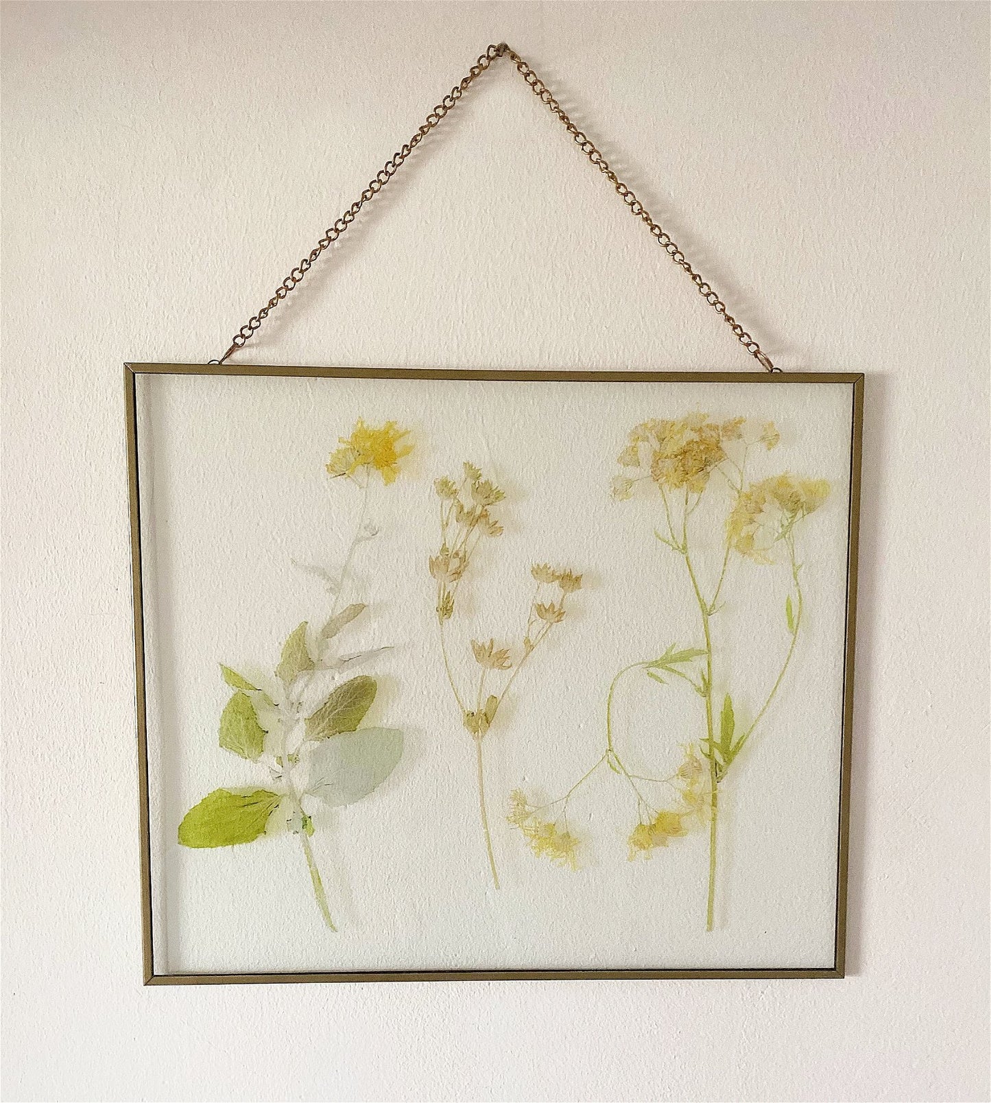 Les Fleurs Flower Wall Hanging Picture
