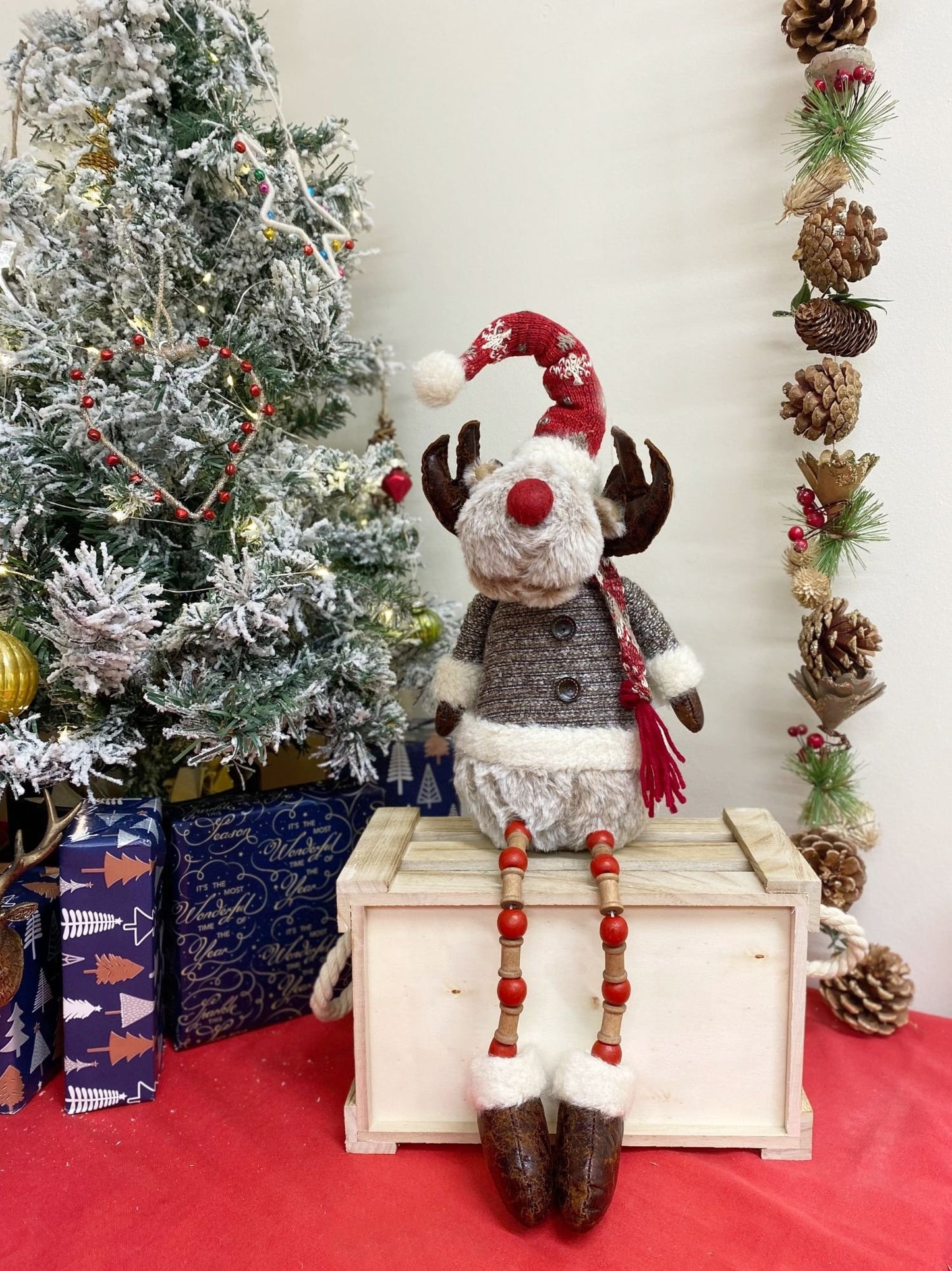 Sitting Reindeer With Dangly Legs
