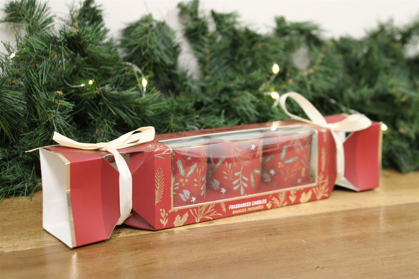 Cracker Gift-box with Winter Berry Candle-pots