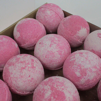 Bubblegum Jumbo Bath Bomb - DuvetDay.co.uk