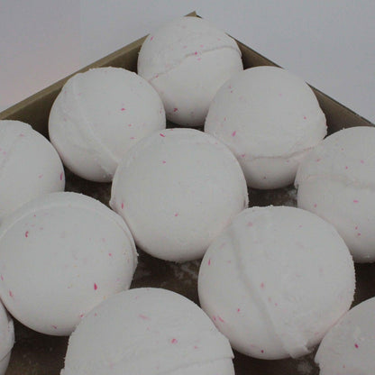Coconut Dream Jumbo Bath Bomb - DuvetDay.co.uk